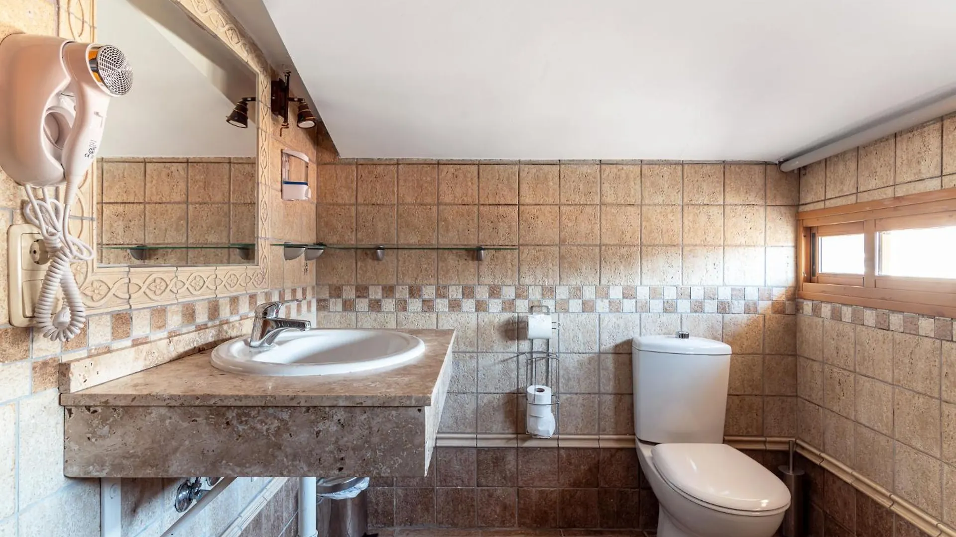 גרנדה Hotel Reina Mora 2*,  ספרד