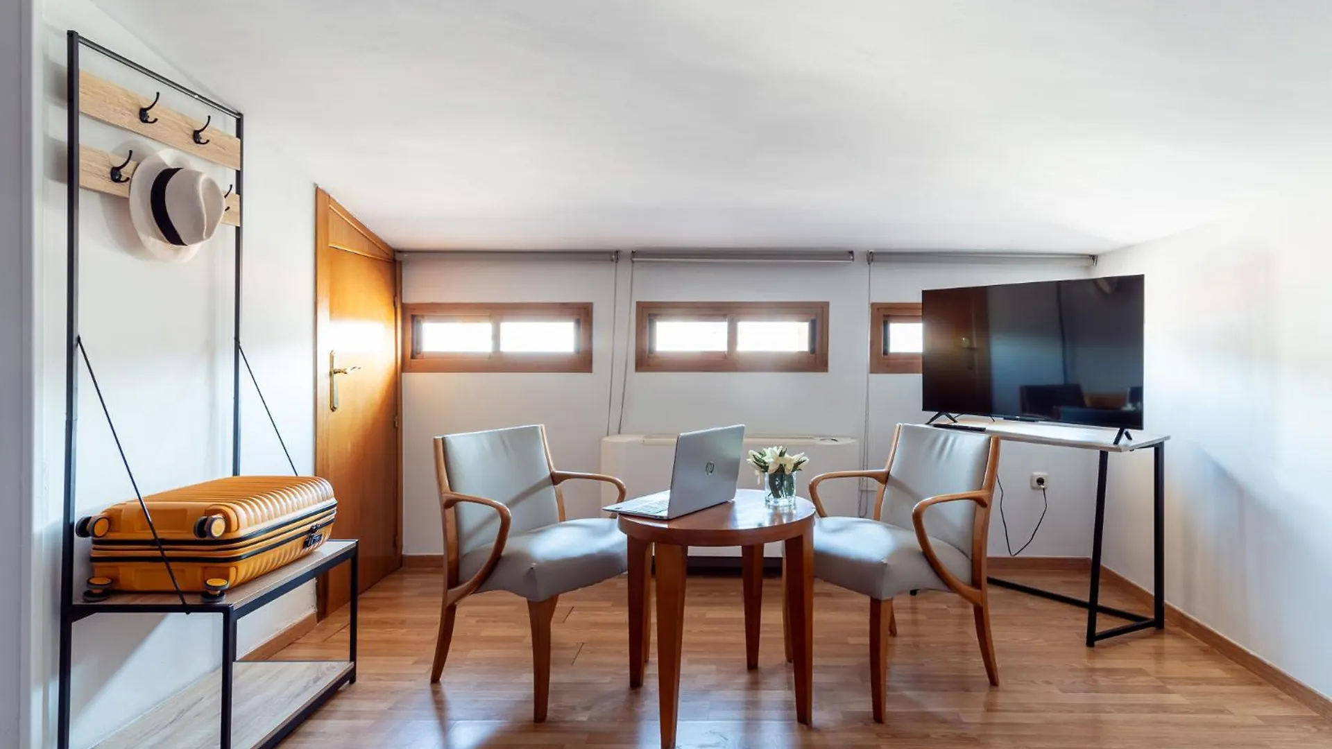 Hotel Reina Mora Granada