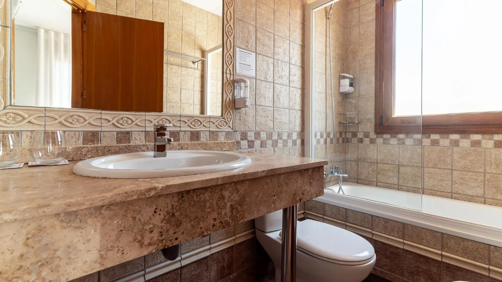 Hotel Reina Mora Granada Spain